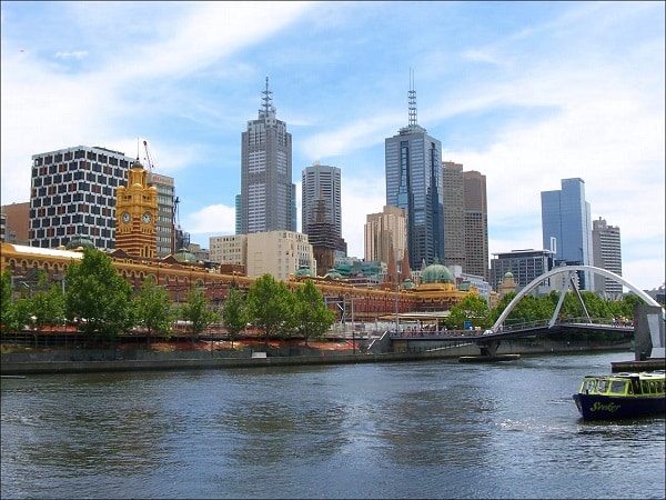 Melbourne_and_the_Yarra