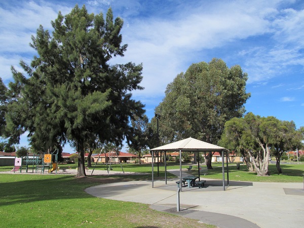 ballajura_park_meadowview_2